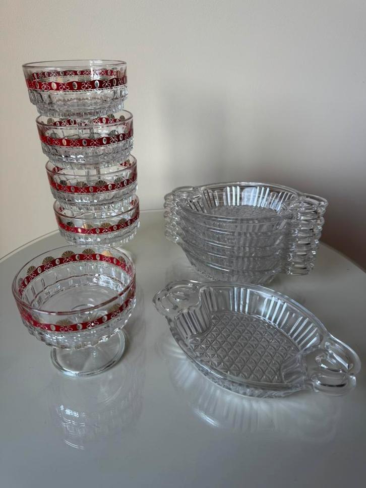 Vintage glazen dessertservies – ijs-/dessertcoupes & schalen, Huis en Inrichting, Keuken | Servies, Zo goed als nieuw, Glas, Ophalen