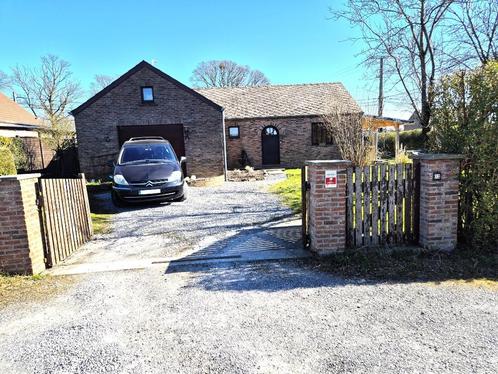 Belle villa de plain-pied avec garage, Immo, Huizen en Appartementen te koop, Provincie Henegouwen, 500 tot 1000 m², Vrijstaande woning