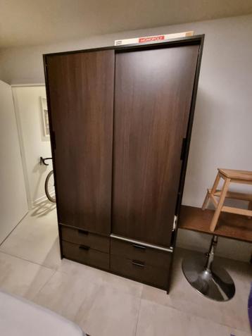 Ikea Kleerkast met schuifdeuren beschikbaar voor biedingen