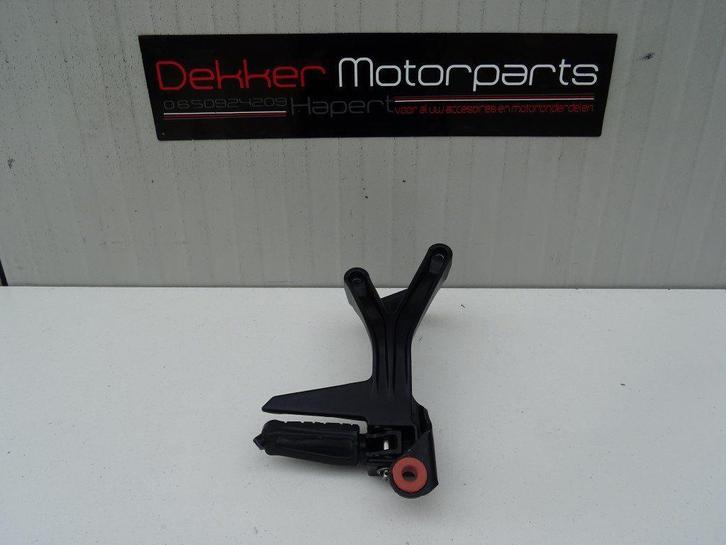 Rechter Duo / Passagiers Voetsteun  KTM RC390 2017-2018-2019, Motoren, Onderdelen | Overige, Nieuw, Ophalen of Verzenden