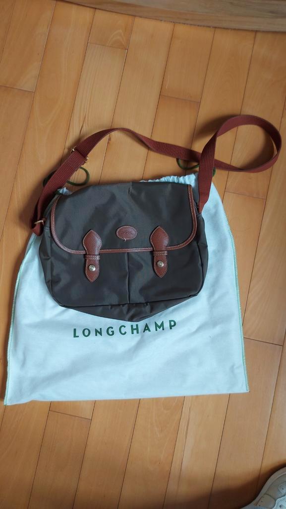 Longchamps kaki canvas tas, Handtassen en Accessoires, Tassen | Damestassen, Gebruikt, Ophalen