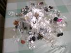 106 zakjes knopen en zakje met een gesp voor kleed, Hobby en Vrije tijd, Naaien en Fournituren, Ophalen, Zo goed als nieuw, Knoop of Knopen