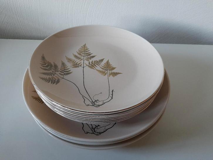Service de vaisselle Sissy Boy - 8 Assiettes Ferns, Maison & Meubles, Cuisine | Vaisselle, Assiettes(s), Enlèvement