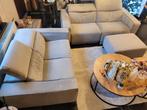 Salon tissu fibre 3 dont 2 électrique + 2 + pouf, Enlèvement, Utilisé