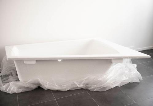 Mooi wit ligbad, Doe-het-zelf en Bouw, Sanitair, Zo goed als nieuw, Bad, Ophalen