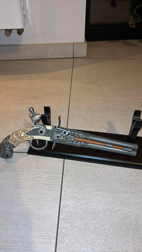 Replica Revolving Flintlock Pistool – Decoratief, Antiek en Kunst, Antiek | Overige Antiek, Ophalen