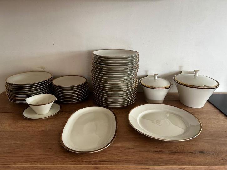 service bavaria porcelaine wunsiedel ( qualité allemande ), Antiek en Kunst, Antiek | Servies compleet, Ophalen