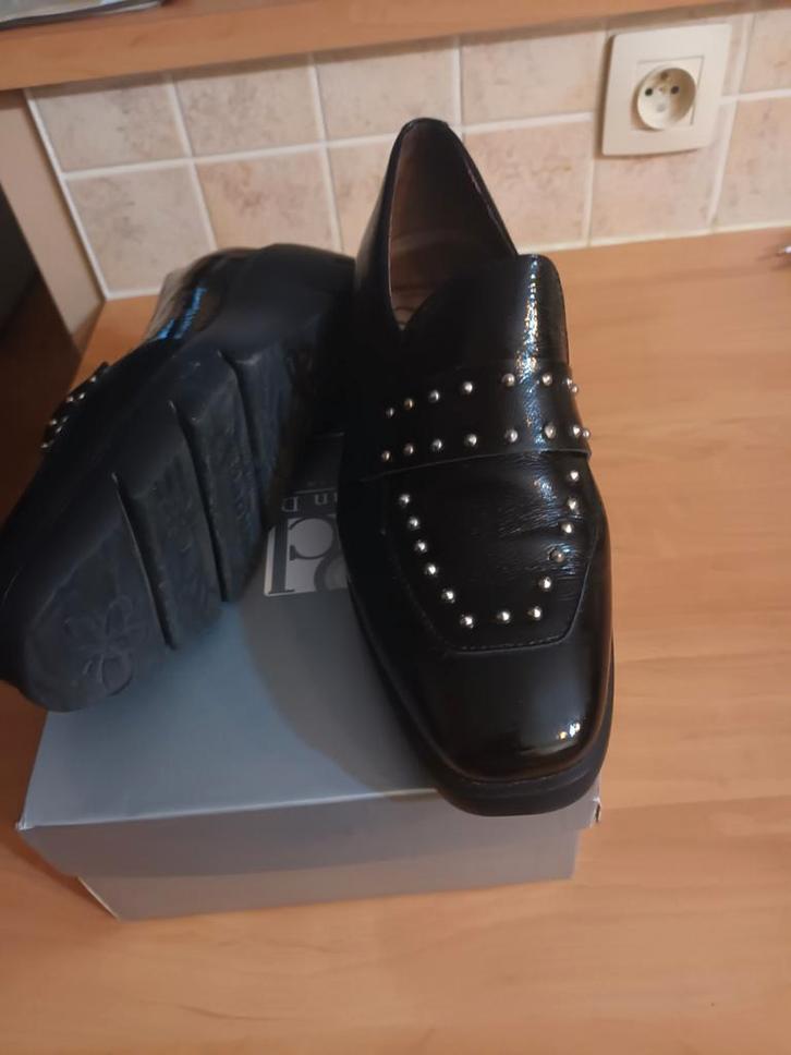 Nouvelle paire de chaussures robustes « WONDERS » n, Vêtements | Femmes, Chaussures, Noir, Enlèvement ou Envoi