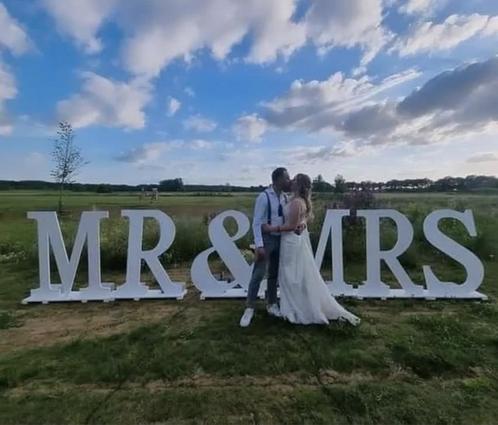 Mr&mrs bruiloft letters, Hobby en Vrije tijd, Feestartikelen | Verhuur, Zo goed als nieuw, Ophalen