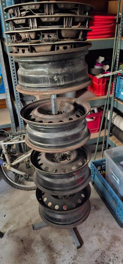 4 velgen met velgenstand (van toyota corolla), Auto-onderdelen, Banden en Velgen, Velg(en), Ophalen