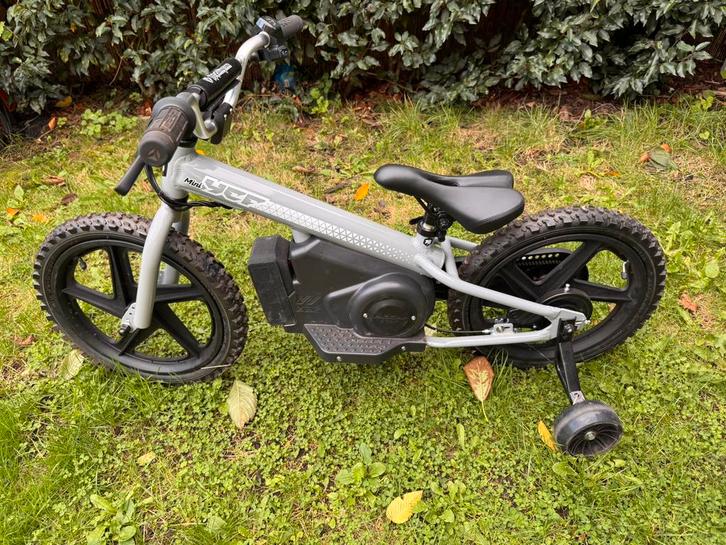YCF 16” elektrische loopfiets kids, Fietsen en Brommers, Fietsen | Crossfietsen en BMX, Zo goed als nieuw, 16 tot 20 inch, Ophalen