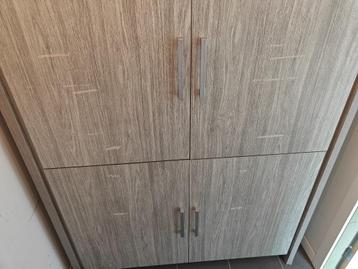 Opbergkast b 145 x h 160 x d 45 cm beschikbaar voor biedingen
