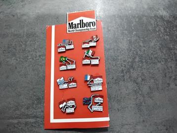 Pin's Marlboro  beschikbaar voor biedingen