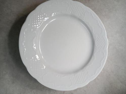 Borden 3 x, Huis en Inrichting, Keuken | Servies, Gebruikt, Bord(en), Ophalen