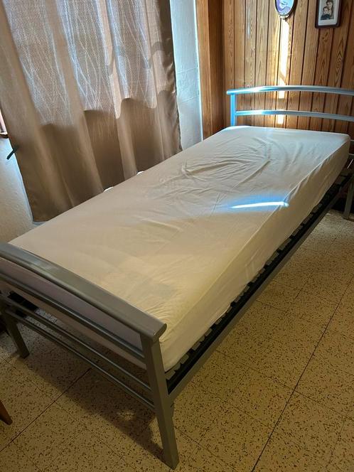 2 lits complets sommiers + matelas Bultex 21 cm. Métal., Huis en Inrichting, Slaapkamer | Bedden, Zo goed als nieuw, Metaal, Ophalen