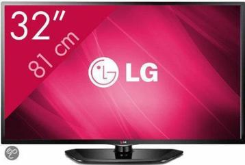 Set van 3 LED-LCD-schermen van 50, 32 en 32 inch beschikbaar voor biedingen