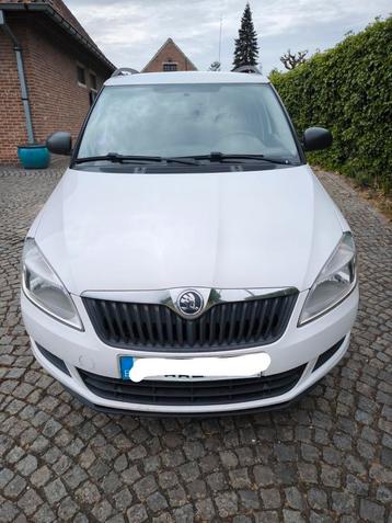 Skoda Fabia 1.2 Benzine, 44kw, Euro 5b, Bouwjaar 2014 schoon beschikbaar voor biedingen
