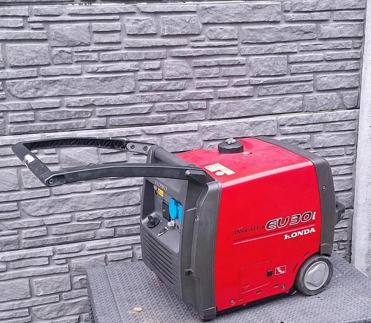 HONDA eu30i generator, Doe-het-zelf en Bouw, Aggregaten, Zo goed als nieuw, Ophalen