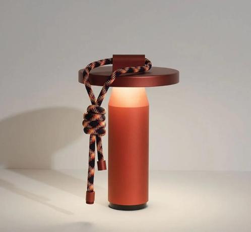 Petite FritureQuasar tafellamp LED oplaadbaar Sienna, Antiek en Kunst, Kunst | Designobjecten, Ophalen of Verzenden