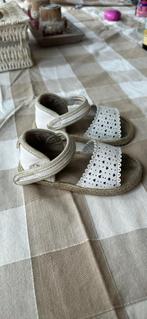 Chaussures pour filles taille 22, Enfants & Bébés, Vêtements de bébé | Chaussures & Chaussettes, Enlèvement, Utilisé