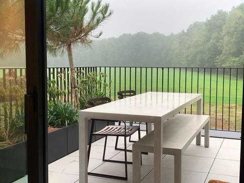 betonlook eetbank MERK = NET ECHT NIEUWPRIJS=  €1.700, Tuin en Terras, Tuintafels, Zo goed als nieuw, Rechthoekig, Overige materialen