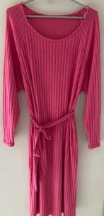 Robe rose à manches longues « Shein » medium/38, Vêtements | Femmes, Robes, Taille 38/40 (M), Enlèvement ou Envoi, Rose, Comme neuf