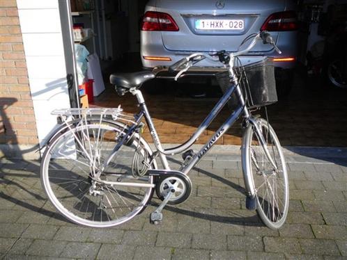 Mooie aluminium damesfiets Batavus, Fietsen en Brommers, Fietsen | Dames | Damesfietsen, Zo goed als nieuw, Batavus, Versnellingen