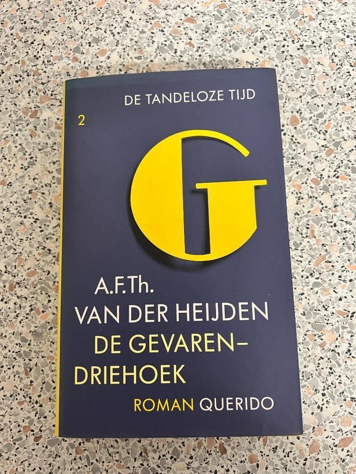 A.F.Th. Van der Heijden. De gevarendriehoek., Boeken, Literatuur, Gelezen, Nederland, Ophalen of Verzenden