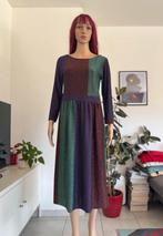 Superbe robe à paillettes (taille S/M) neuve, Neuf, Enlèvement ou Envoi, Violet, Sous le genou