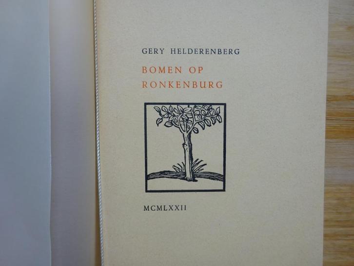 Gery Helderenberg, 1972, gedichten, Bomen op Ronkenburg, Boeken, Gedichten en Poëzie, Zo goed als nieuw, Eén auteur, Ophalen of Verzenden