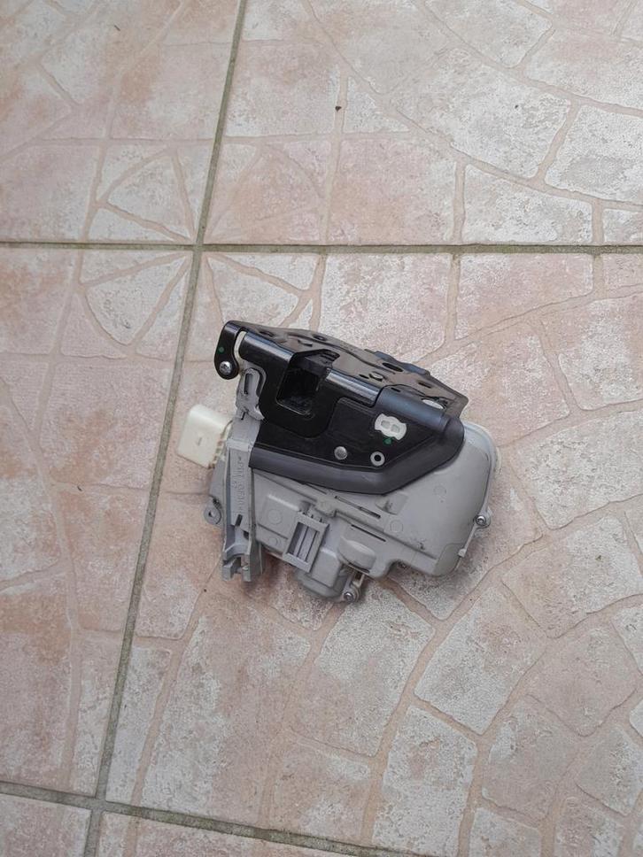 Serrure d'origine Vw côté chauffeur, Auto-onderdelen, Overige Auto-onderdelen, Audi, Volkswagen, Skoda, Ophalen