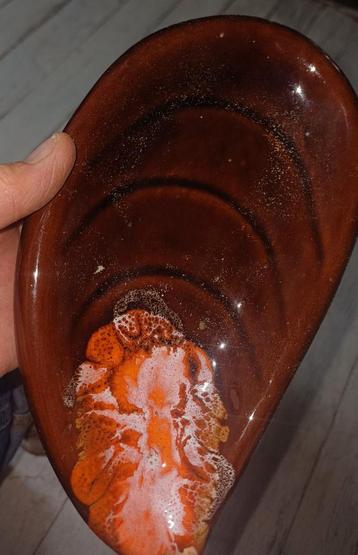 Plat vintage VallaurisCeramique vintage 70 orange formeoule  beschikbaar voor biedingen