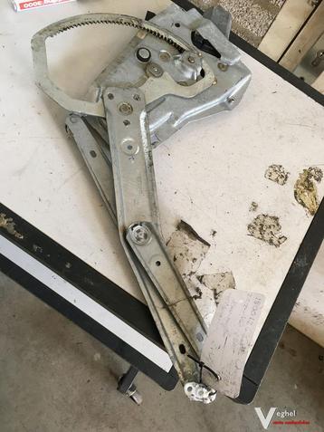 Opel  Omega B 1999  Elektr Raammechanisme Linksvoor of Recht beschikbaar voor biedingen