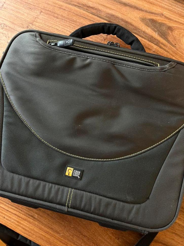 Laptoptas Case Logic, Computers en Software, Laptoptassen, Zo goed als nieuw, Ophalen