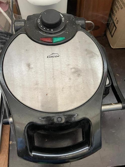 Lacor wafelijzer – 4-delig rond model, Elektronische apparatuur, Wafelijzers, Gebruikt, Ophalen