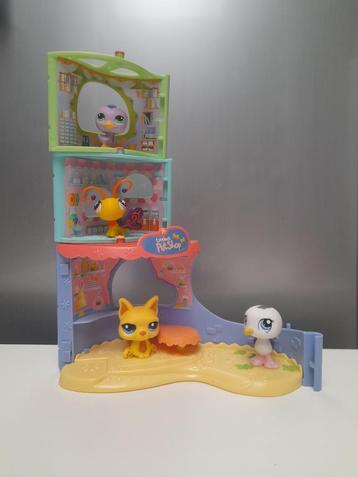 Littlest pet shop 3 opstapelbare kamers + 4 figuurtjes, Enlèvement ou Envoi, Utilisé