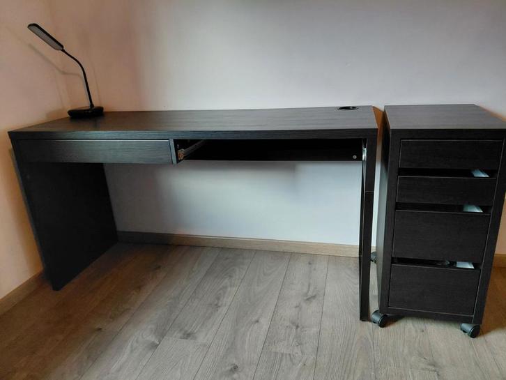 Zwarte bureau met ladekast, Huis en Inrichting, Bureaus, Bureau, Ophalen