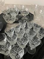 Lot 51-delig VINTAGE SHELL-glasservies., Antiek en Kunst, Ophalen