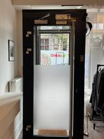 Beveiligde SAS / Versterkte inkomdeur met veiligheidsglas