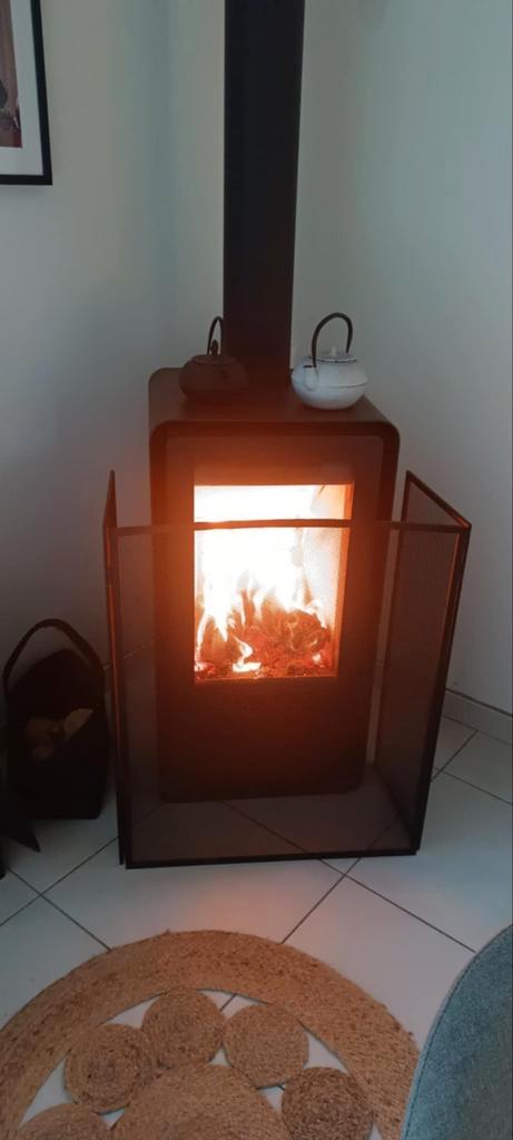 Poêle à bois Gallus Round+ 10KW de 2022, Huis en Inrichting, Kachels, Zo goed als nieuw, Houtkachel, Hout, Ophalen