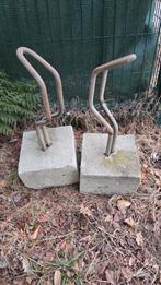 2 fietsrekken met betonnen voet, Ophalen, Gebruikt