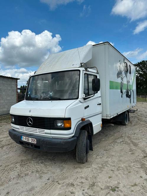Mercedes-Benz 709 DB paarden camion, Auto's, Vrachtwagens, Particulier, LED verlichting, Mercedes-Benz, Diesel, Handgeschakeld
