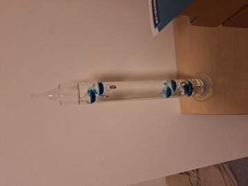 Decoratieve thermometer met drijvende/zinkende ballonnen beschikbaar voor biedingen