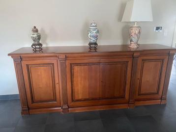 Dressoir  beschikbaar voor biedingen