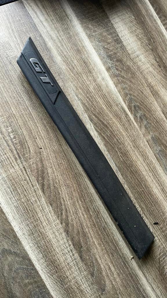 Vw golf 3 moulure 3 portes arrière droite origine