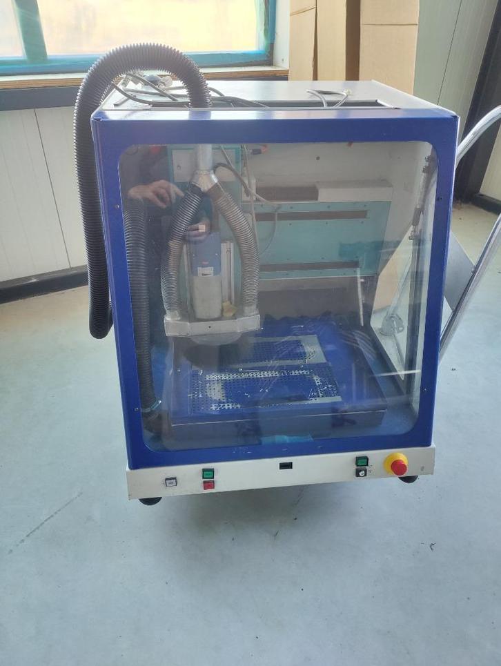 Isel CPM 4030 CNC Freesmachine, Bricolage & Construction, Outillage | Fraiseuses, Enlèvement
