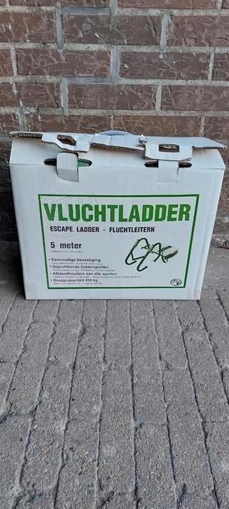 Vluchtladder 5 meter beschikbaar voor biedingen