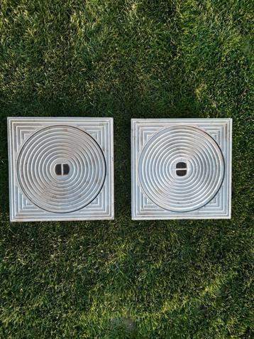Aluminium deksel 30x30 cm - 2 stuks beschikbaar voor biedingen