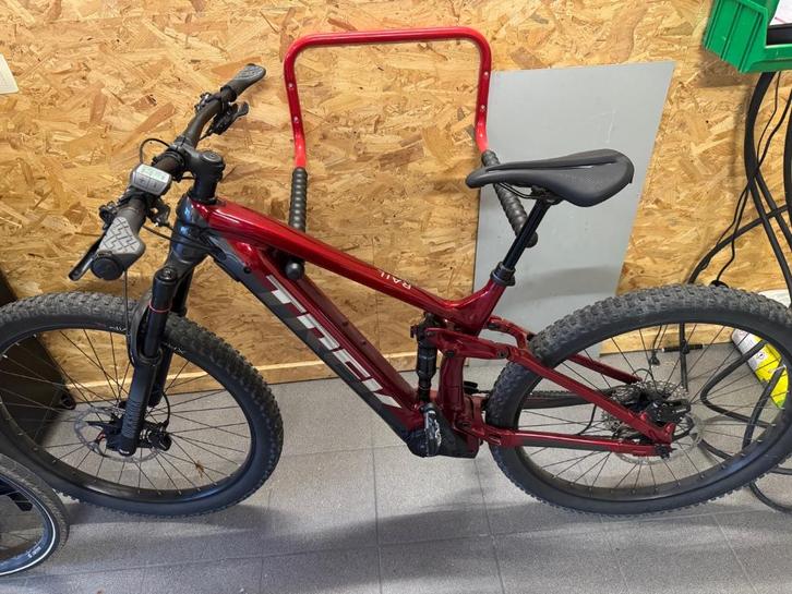 Mountainbike e-bike trek rail 5 deore 500w, Fietsen en Brommers, Fietsen | Mountainbikes en ATB, Zo goed als nieuw, Trek, 49 tot 53 cm