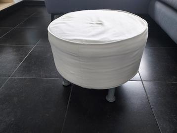 Pouf beschikbaar voor biedingen